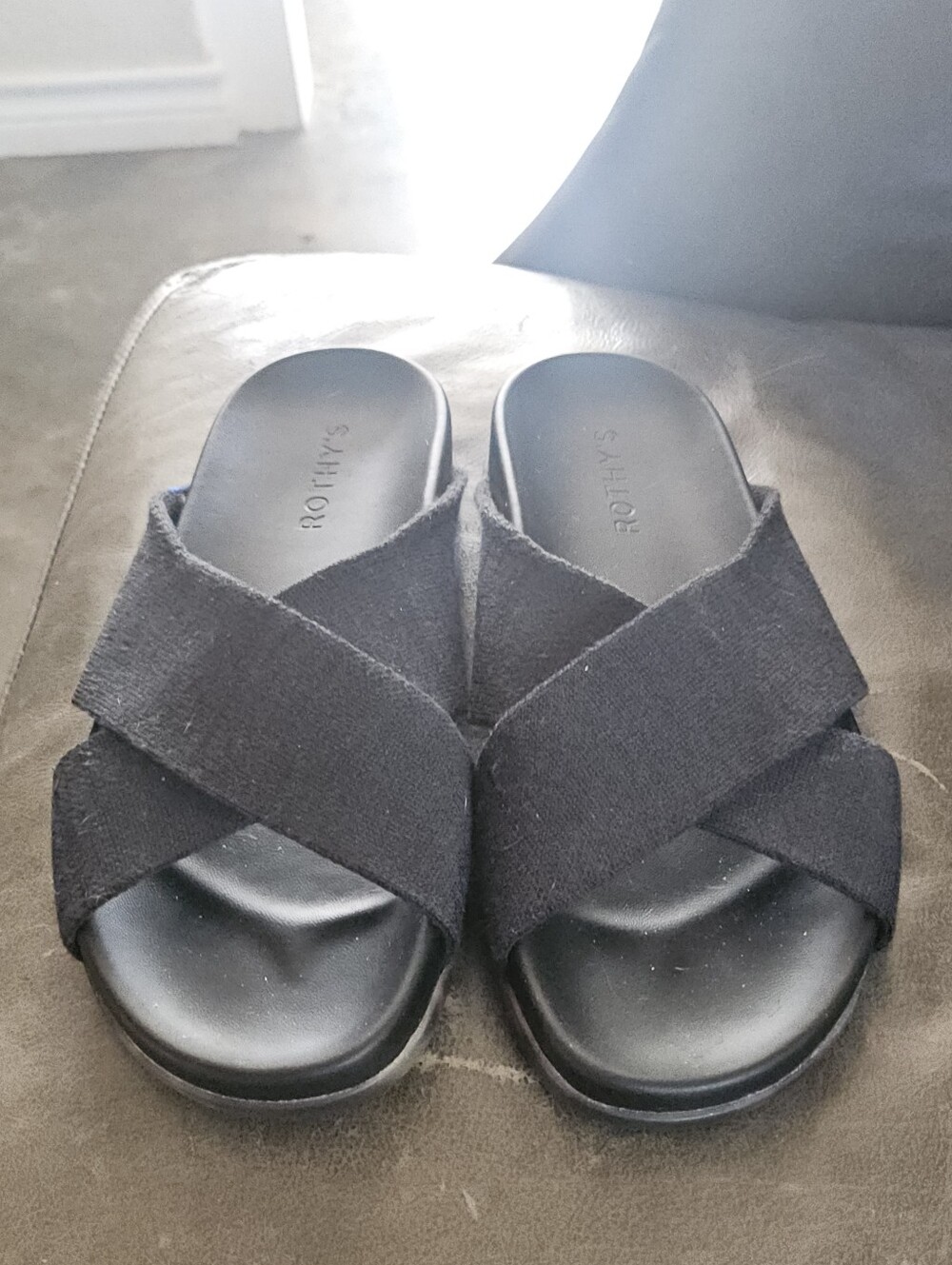 Rothys The Weekend Slide Black Canvas Sandals Size 7.5